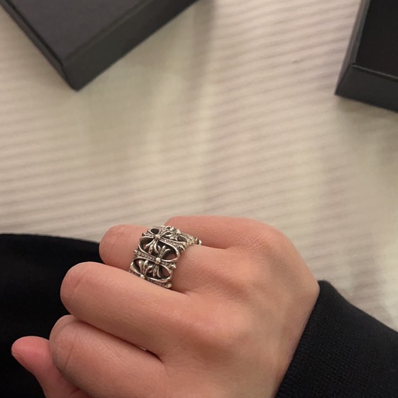 Chrome heart cemetery size 7 - Picture 3 of 3